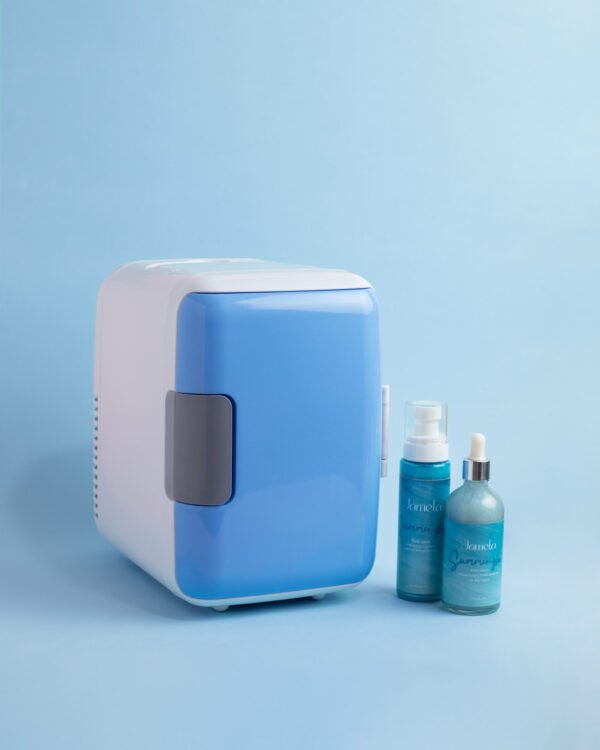 Mini skincare fridge - blue - Image 3